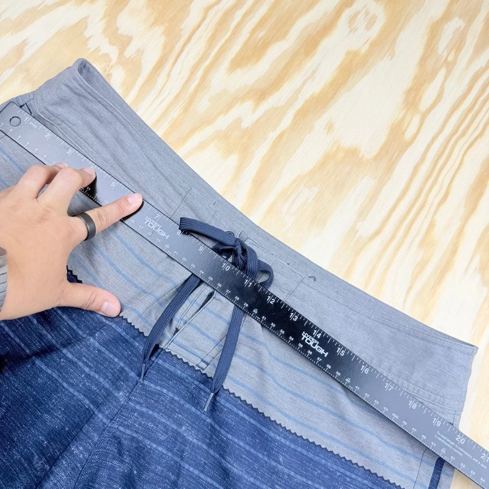 TravisMathew Mens Blue Colorblock Board Shorts Swim Trunks Size 36‎